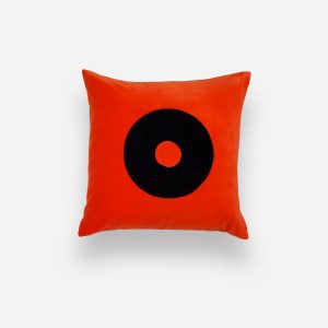 Ręcznie robiona poduszka Dreamer 50x50 z bawełnianego aksamitu marki Hogai.