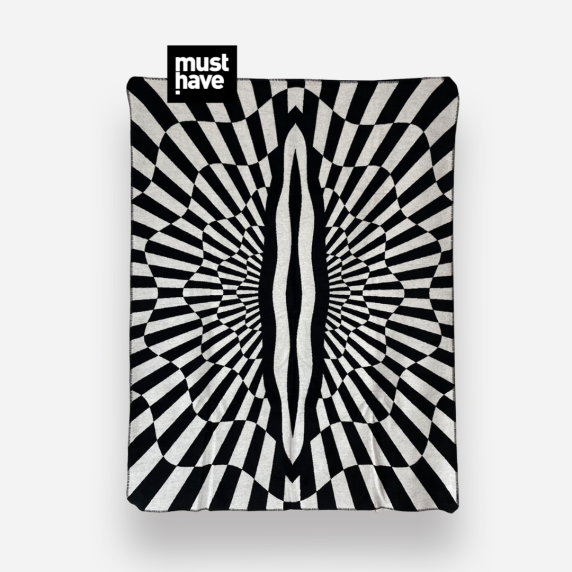 Koc op-art power p*ssy projektu maurycego gomulickiego dla hogai – nagrodzony must have na Łódź design festival.