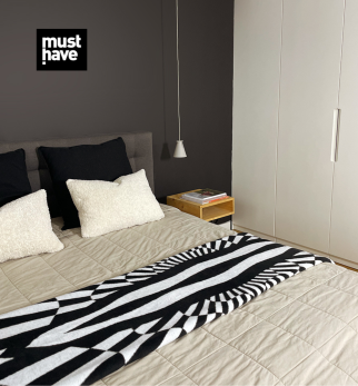 Koc Op-Art Power P*ssy projektu Maurycego Gomulickiego dla Hogai – nagrodzony Must Have na Łódź Design Festival.