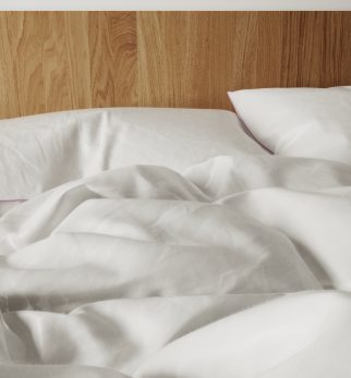 Biała pościel bawełniana Drifter z kolorową lamówką – komplet pościeli 100% bawełna satynowana od Hogai.