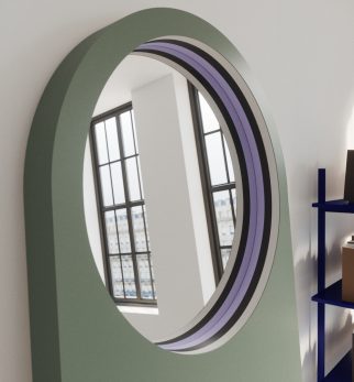 Lustro Cellist Dusty Sage – ciekawe stojące lustro do każdego wnętrza