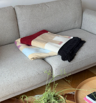 Bawełniany koc Sprinkle Pastelowy — designerski pled HOGAI. We Wnętrzu.